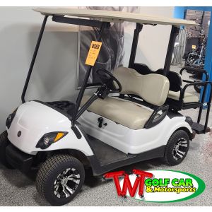 2015 White gas Yamaha Golf Car with stone seats and top