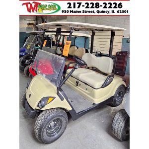 2015 Yamaha Gas Golf Car with trailer hitch and rearview mirror